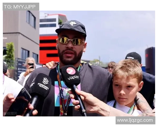 国际足球明星街头化妆大揭秘时尚与运动的完美结合