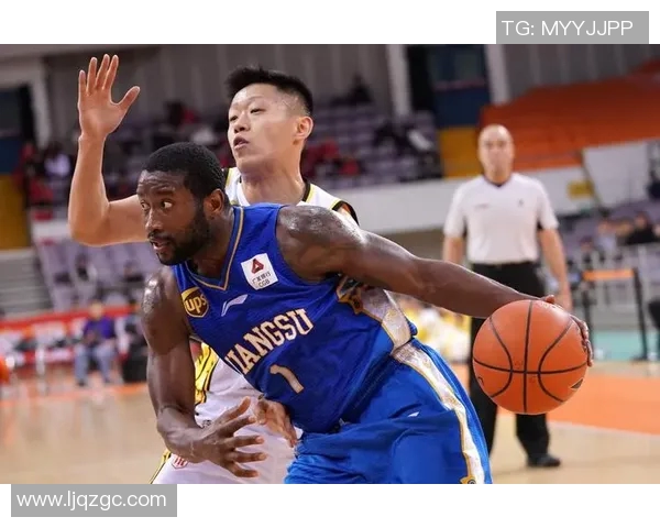 江苏篮球明星易立的传奇之路与辉煌成就回顾